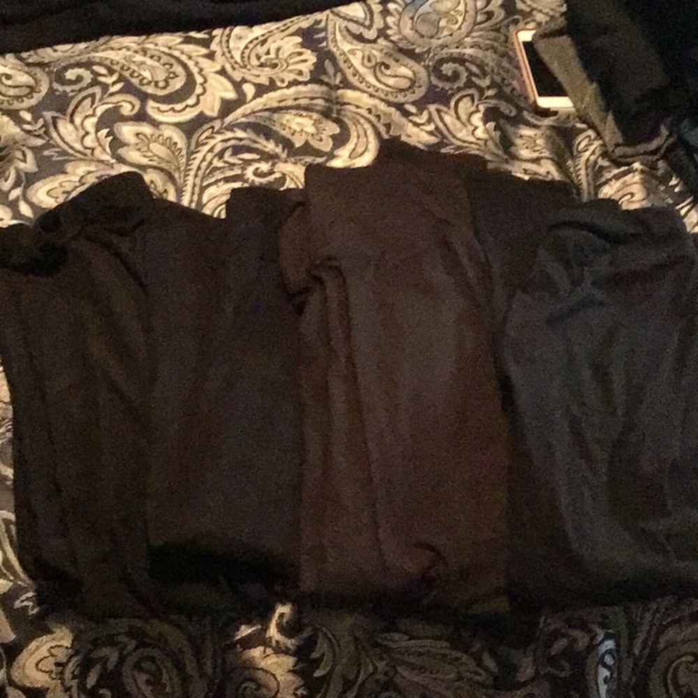 4 pair of leggings